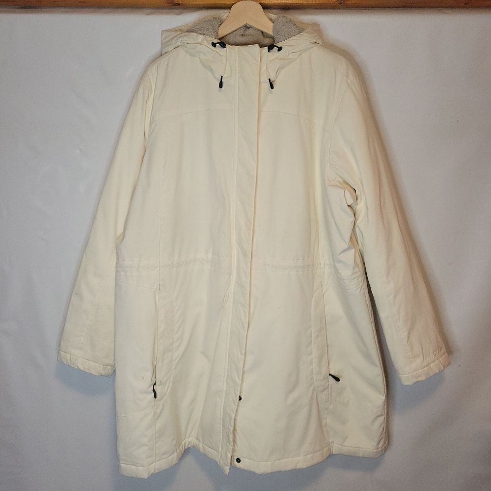 L.L. Bean Women's Winter Warmer Coat - Picture 3 of 16